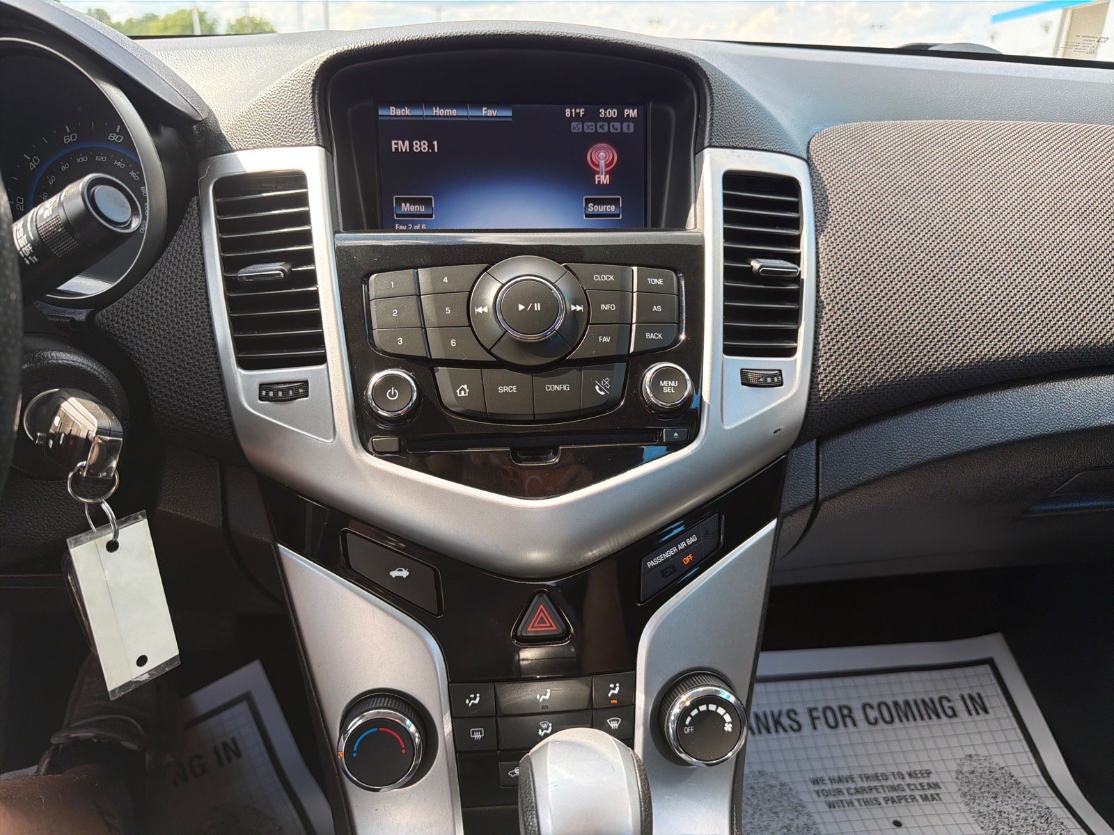 Used 2015 Chevrolet Cruze LT w/ Technology Package FWD image 13
