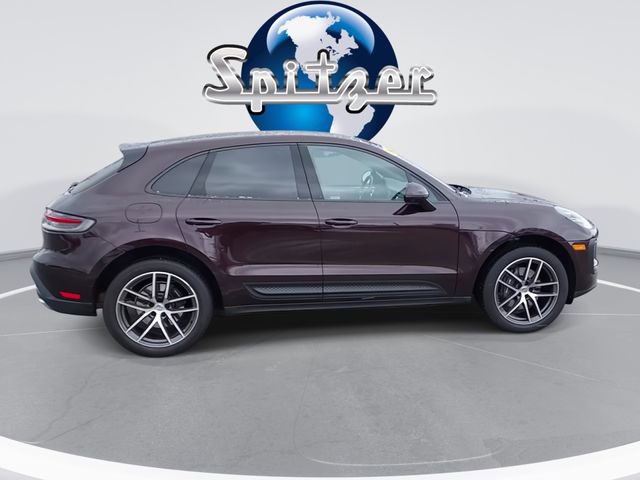 Used 2023 Porsche Macan image 10