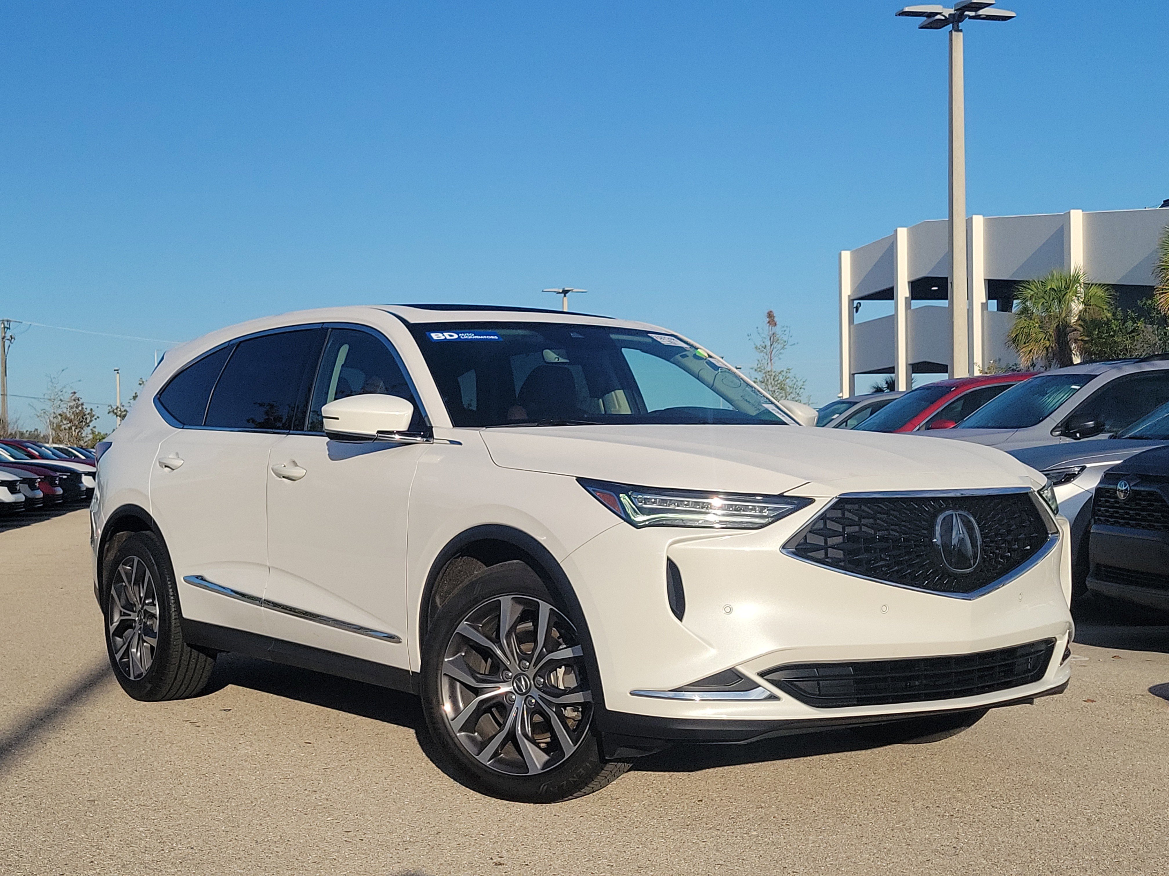 Used 2023 Acura MDX SH-AWD w/ Technology Package image 32
