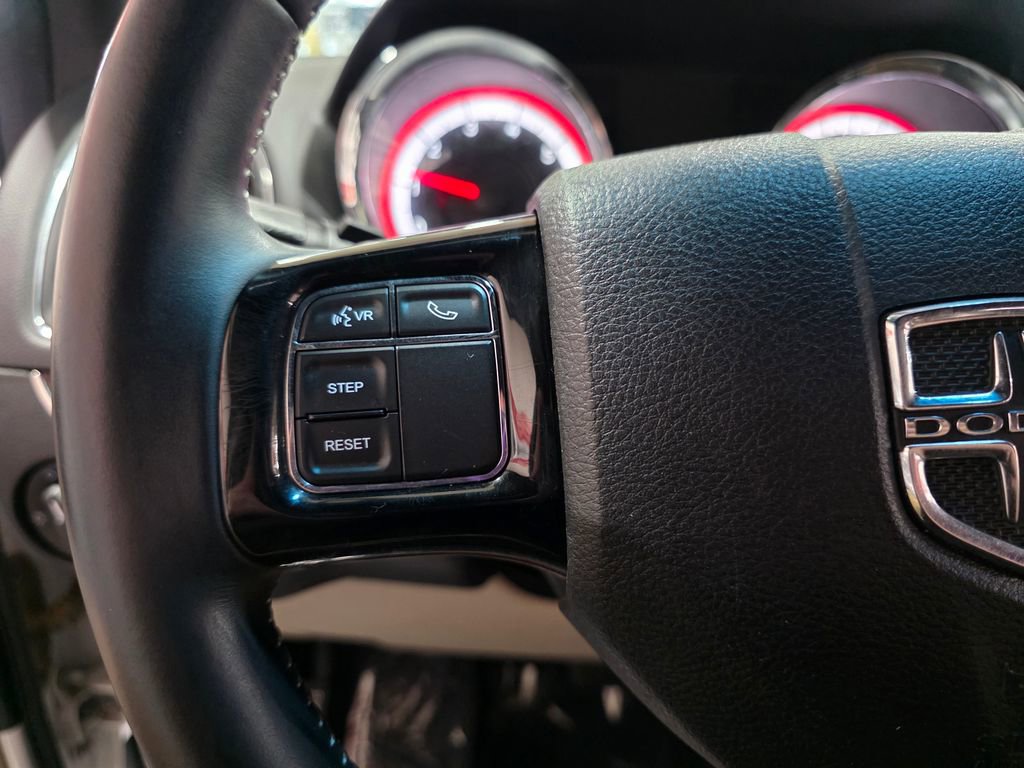 Used 2016 Dodge Grand Caravan SE FWD image 24