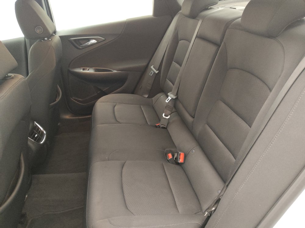 Used 2020 Chevrolet Malibu LT FWD image 18