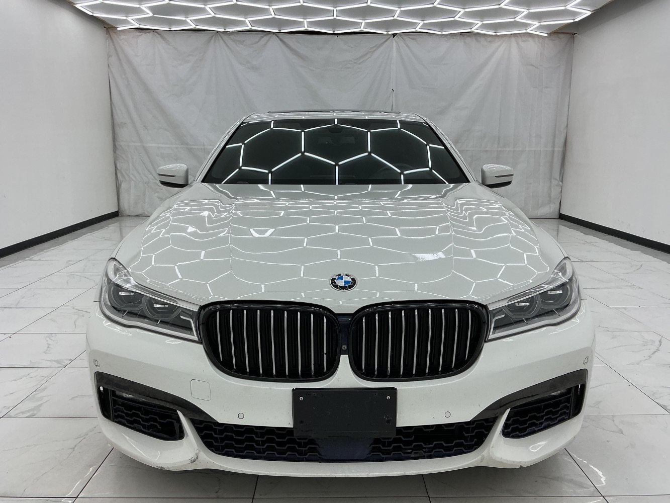 Used 2018 BMW 750i RWD image 5