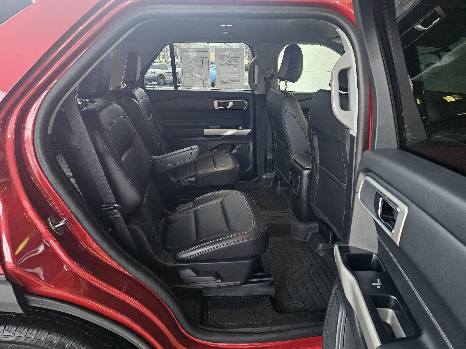 Used 2024 Ford Explorer XLT w/ Equipment Group 202A image 14