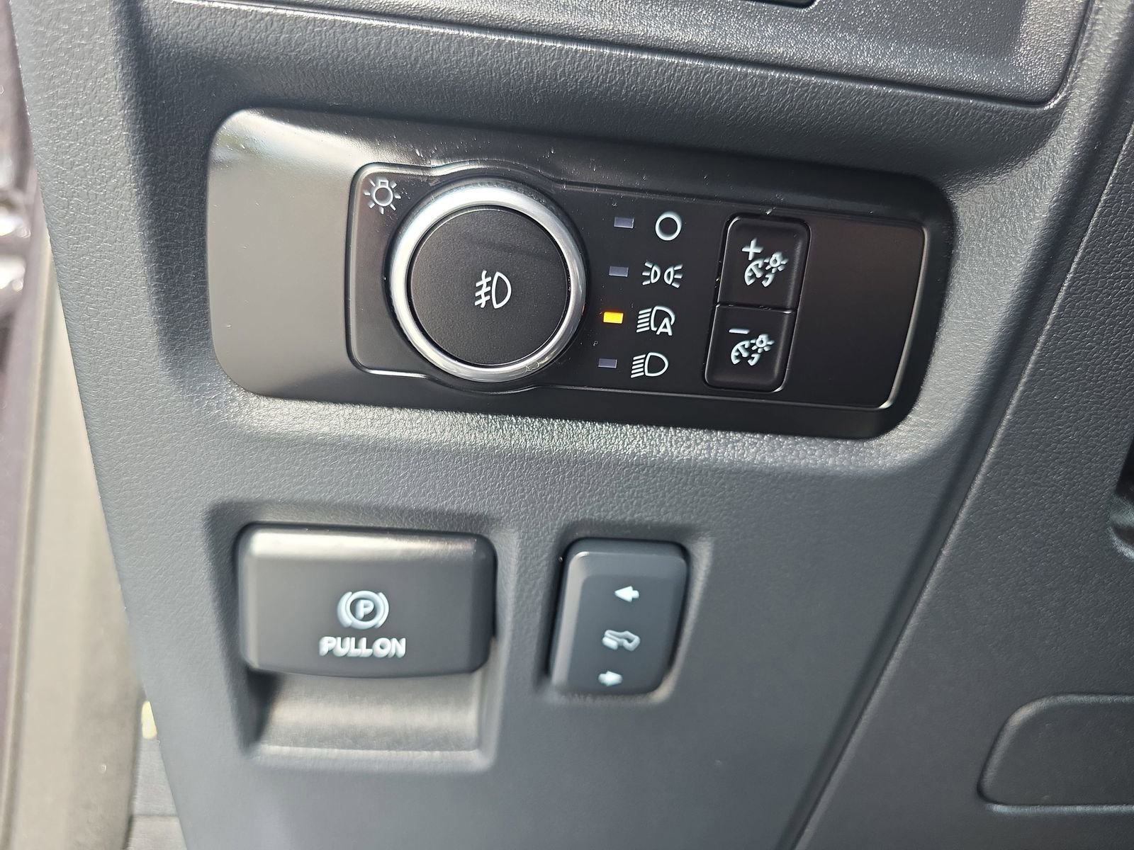 Used 2024 Ford Expedition Max Limited image 27