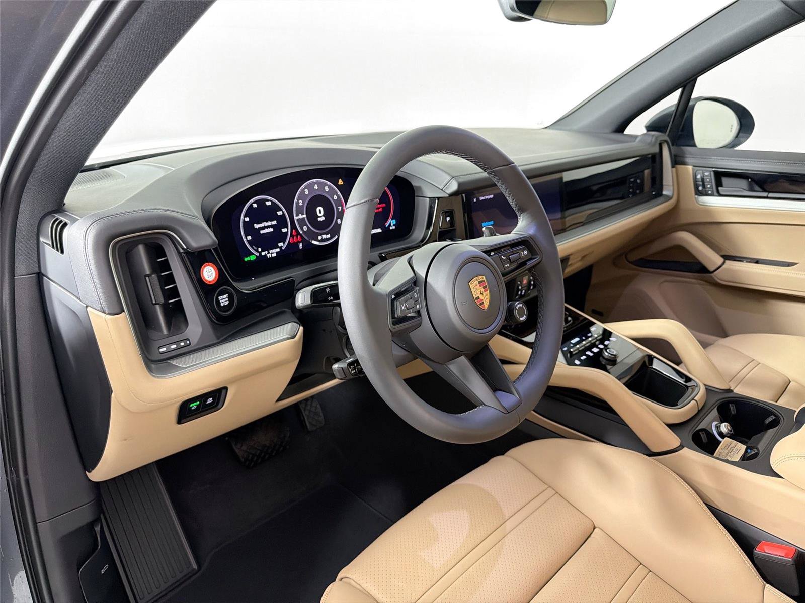 Certified 2026 Porsche Cayenne AWD/4WD image 4