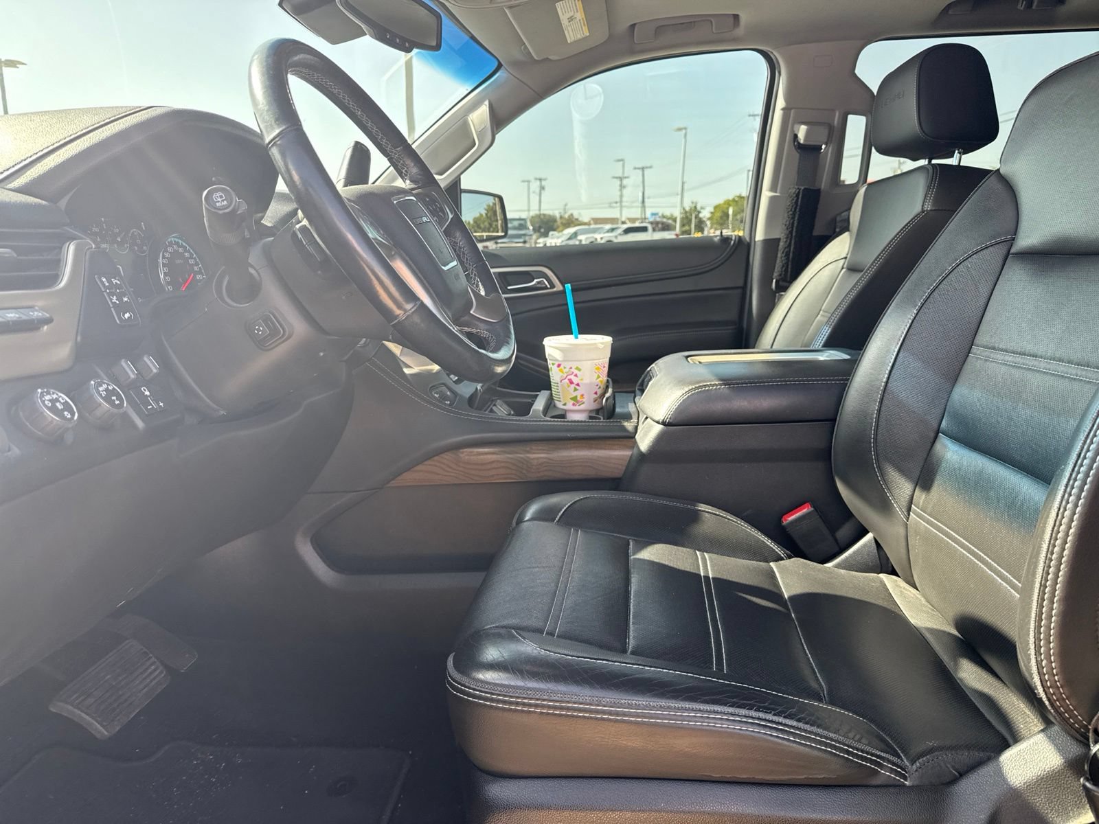Used 2018 GMC Yukon Denali w/ Open Road Package AWD/4WD image 11