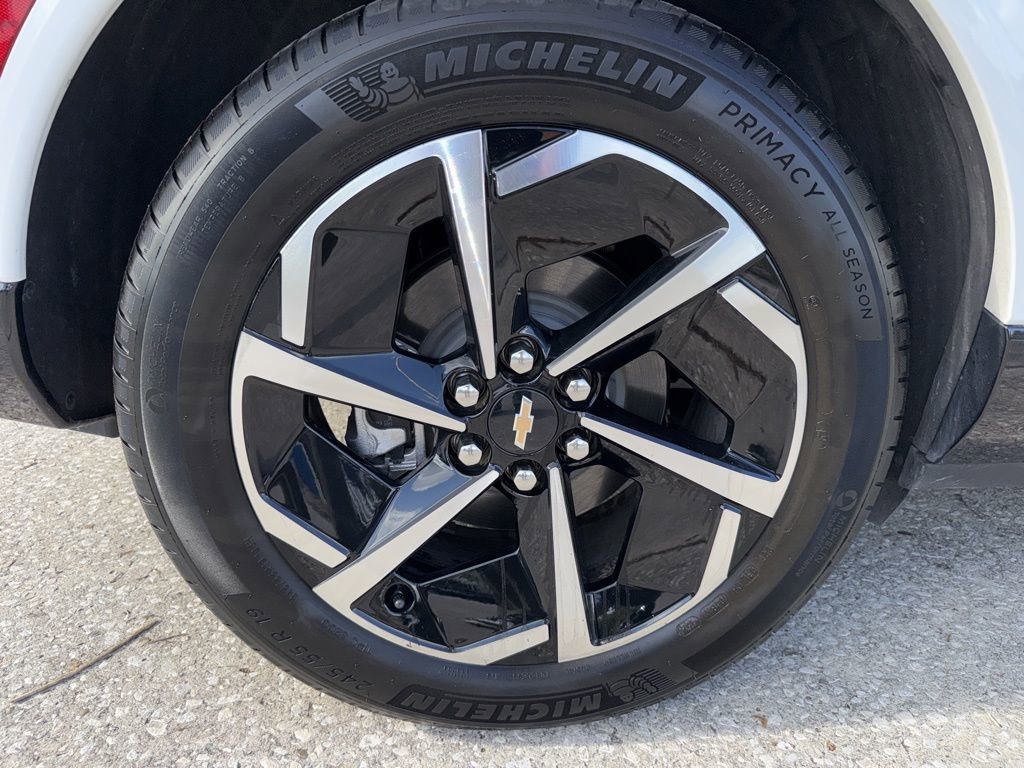 Used 2025 Chevrolet Equinox EV LT w/ Convenience Package FWD image 49