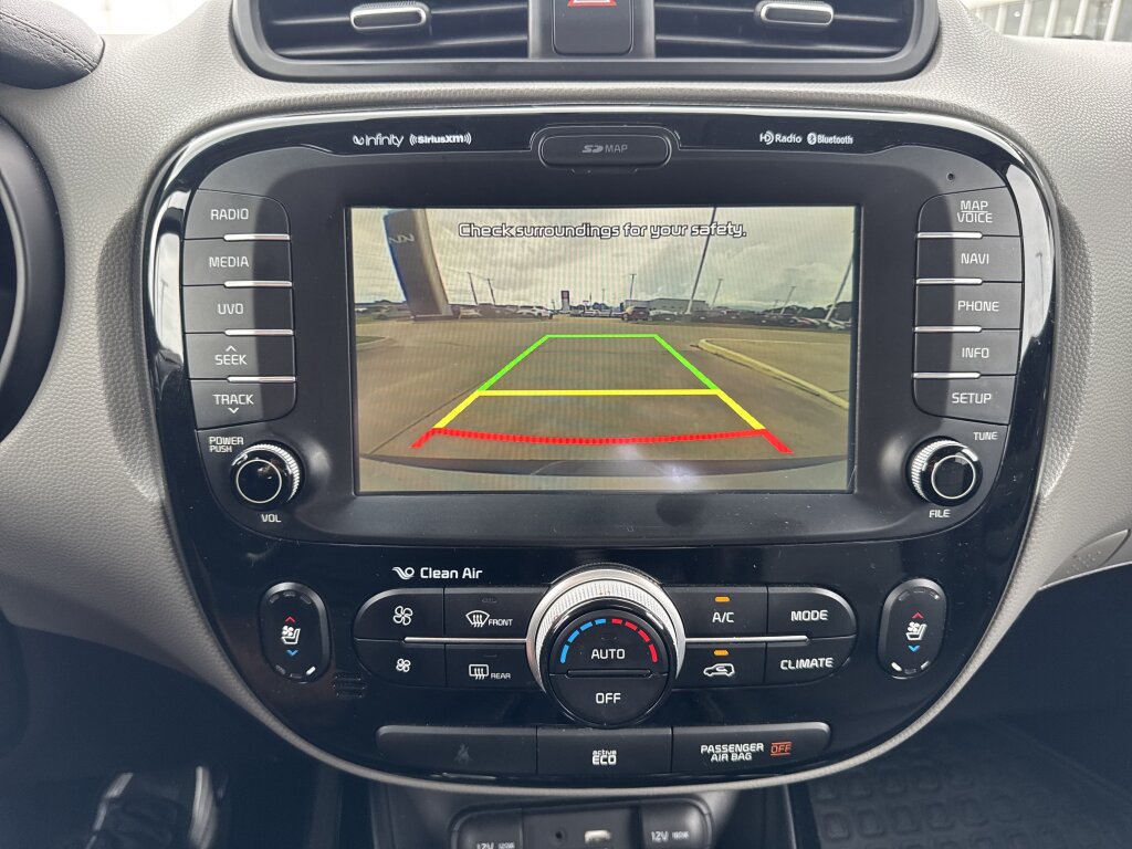 Used 2016 Kia Soul + w/ Primo Package FWD image 33