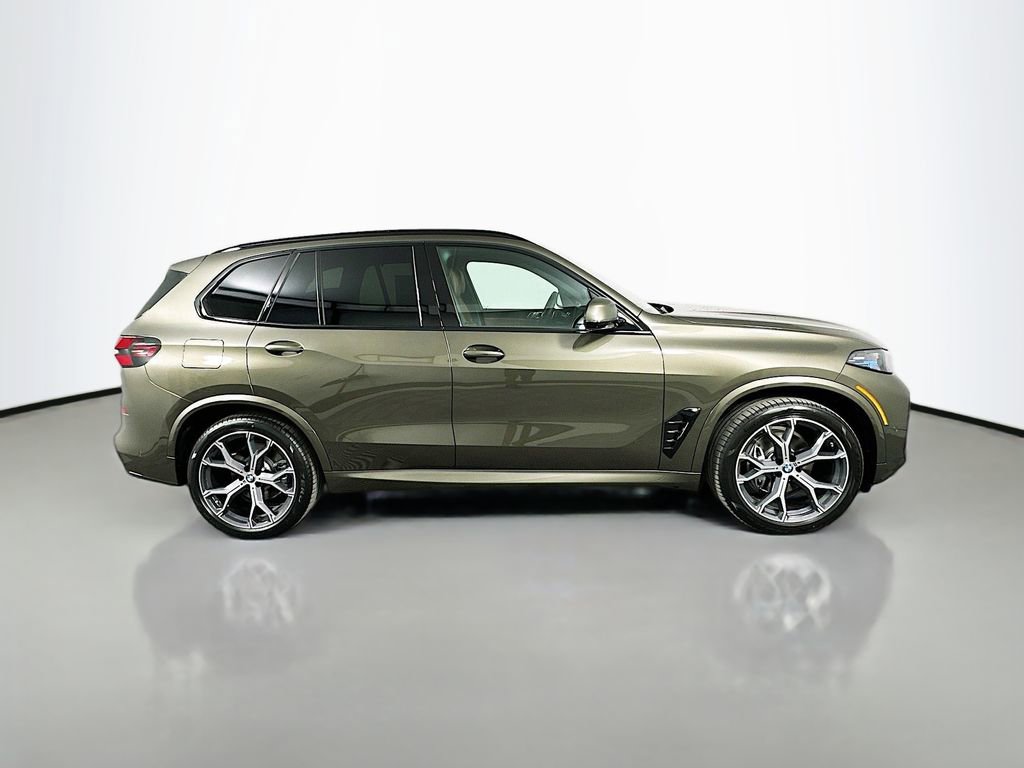 Used 2026 BMW X5 sDrive40i w/ M Sport Package RWD image 4