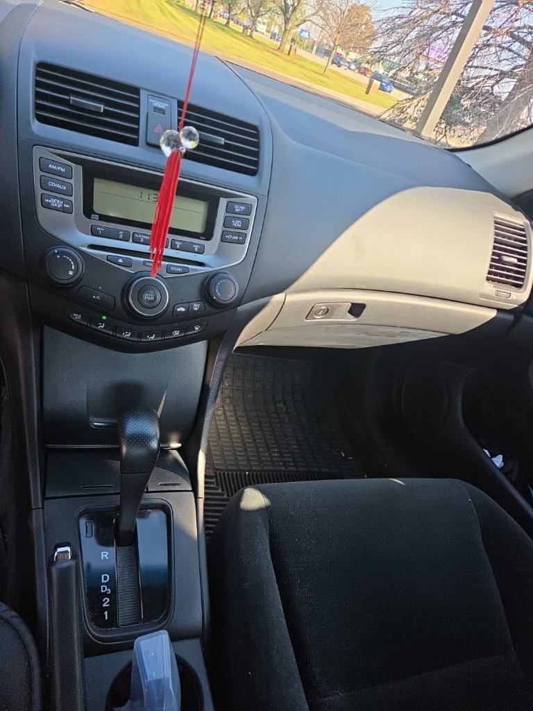 Used 2006 Honda Accord VP image 9