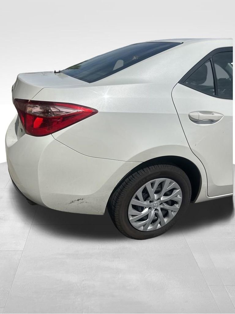 Used 2019 Toyota Corolla LE FWD image 9