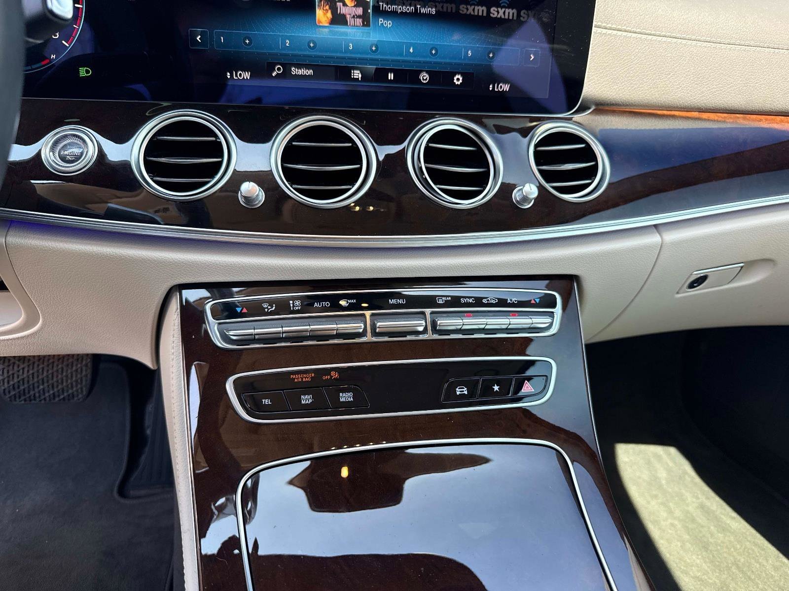 Used 2022 Mercedes-Benz E 350 Sedan image 27