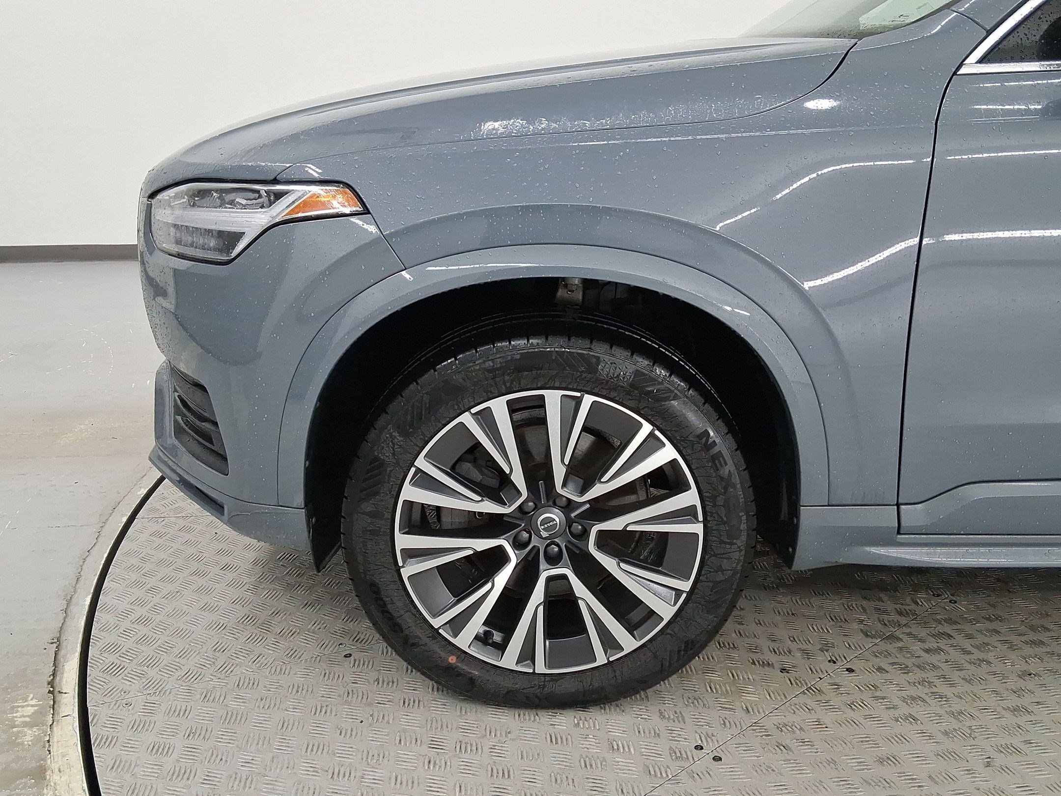 Used 2020 Volvo XC90 T6 Momentum w/ Protection Package image 11
