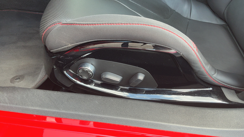 Used 2020 Chevrolet Corvette Stingray Premium Cpe w/ 3LT Preferred Equipment Group RWD image 15