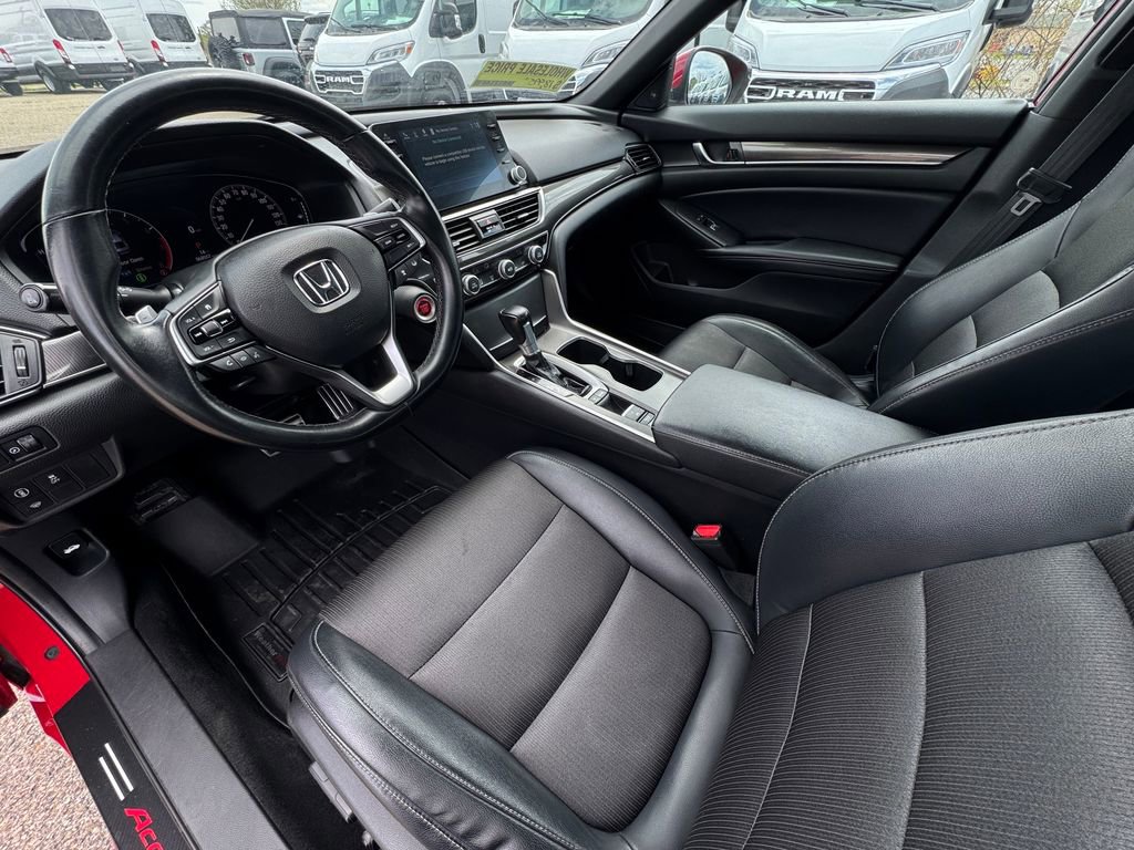 Used 2018 Honda Accord Sport image 14