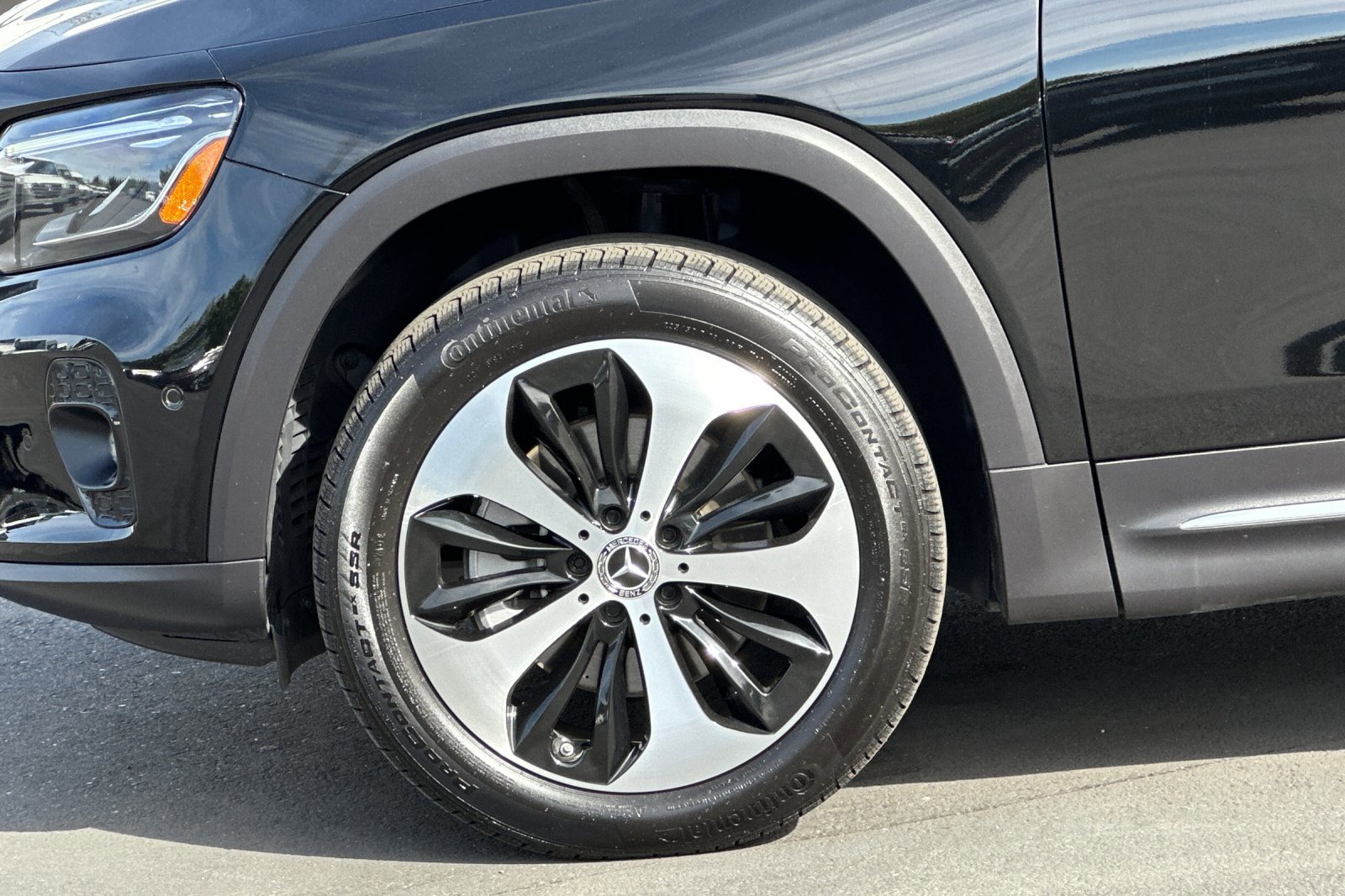 Certified 2025 Mercedes-Benz GLB 250 4MATIC image 26