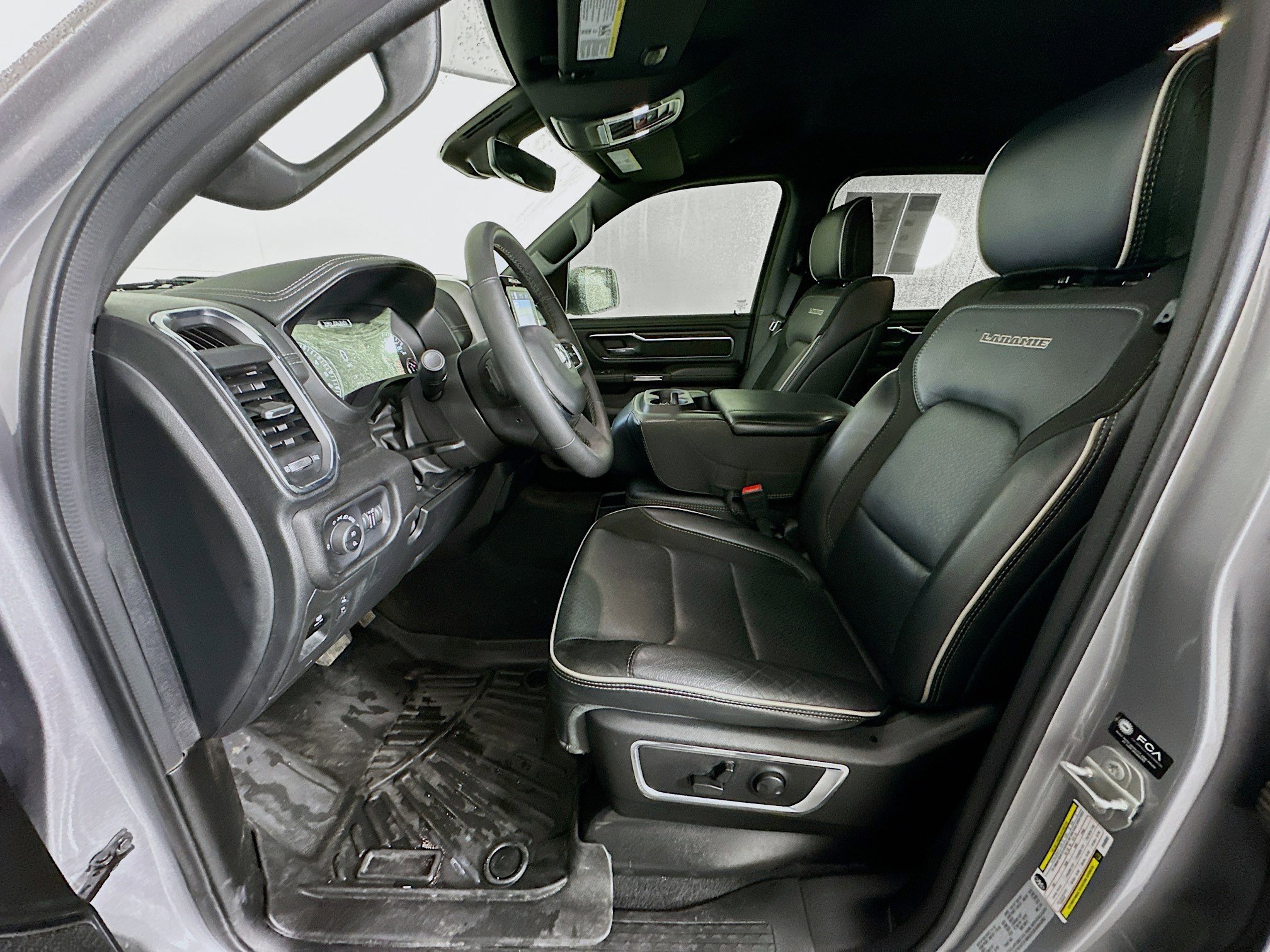 Used 2025 RAM 1500 Laramie image 13