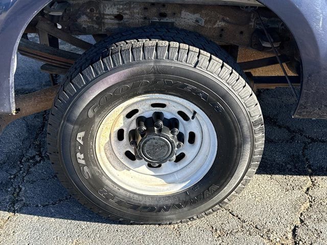 Used 2003 Ford F350 XL image 6