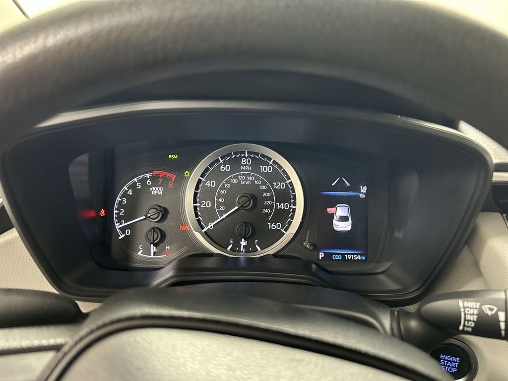 Used 2021 Toyota Corolla LE w/ LE Convenience Package FWD image 13