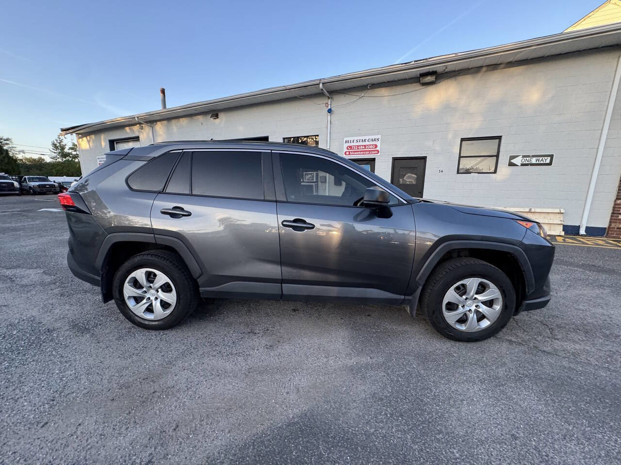 Used 2020 Toyota RAV4 LE image 8
