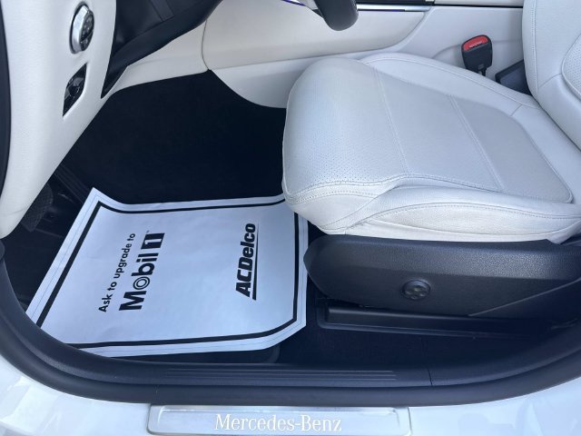 Used 2023 Mercedes-Benz GLC 300 4MATIC image 48