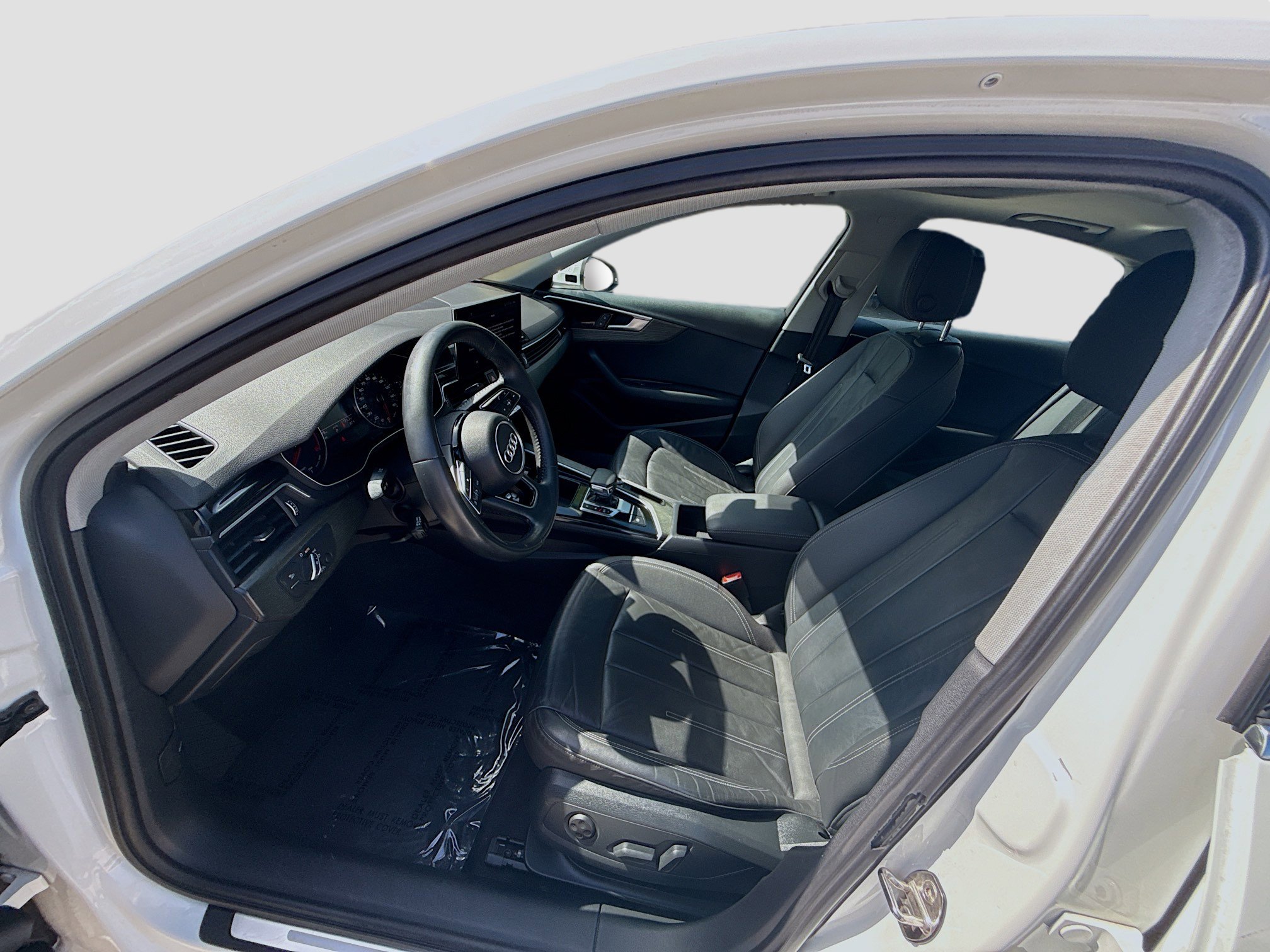 Used 2020 Audi A4 2.0T Premium w/ Convenience Package image 18