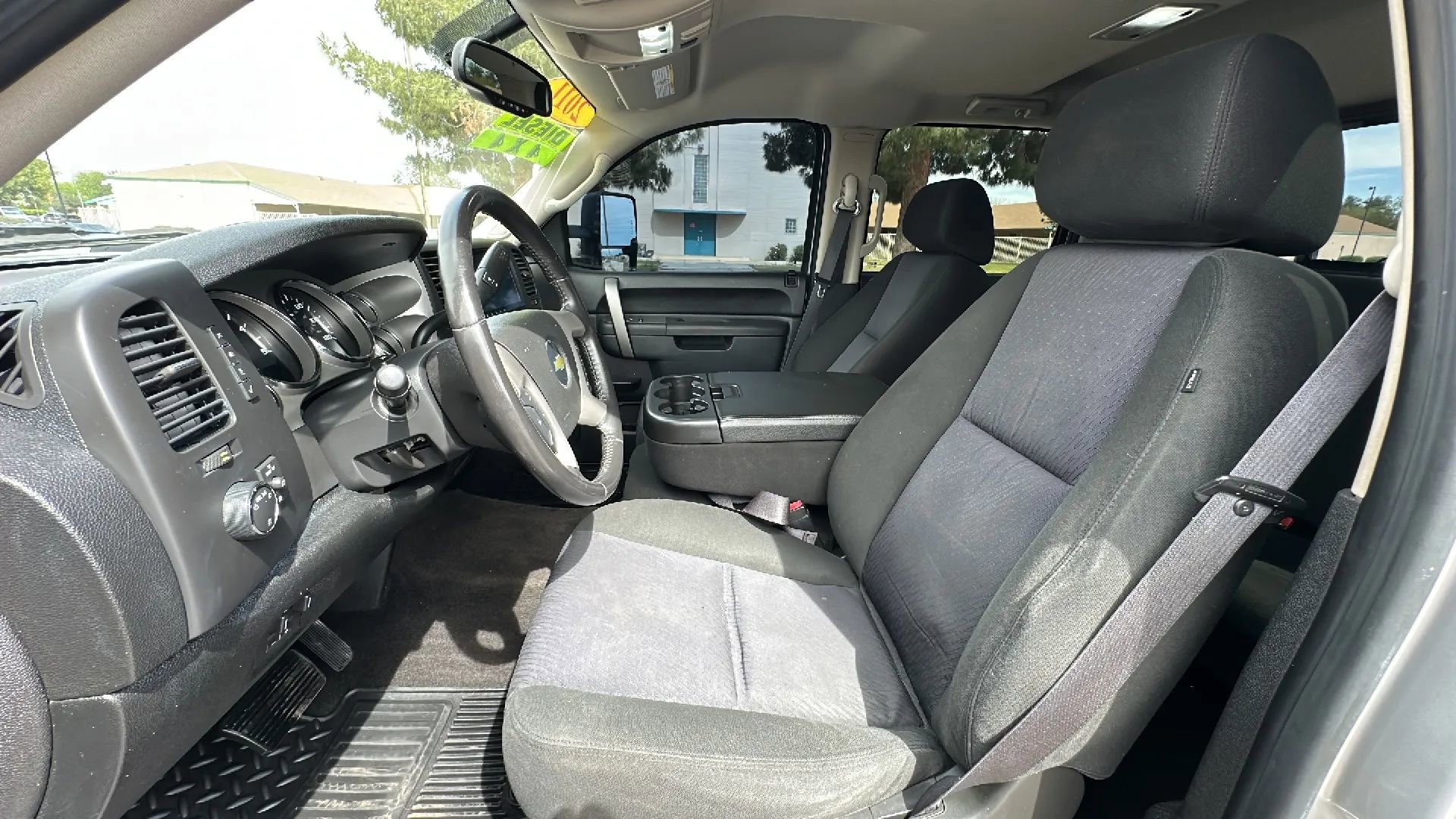 Used 2011 Chevrolet Silverado 2500 LT w/ Interior Plus Package AWD/4WD image 12