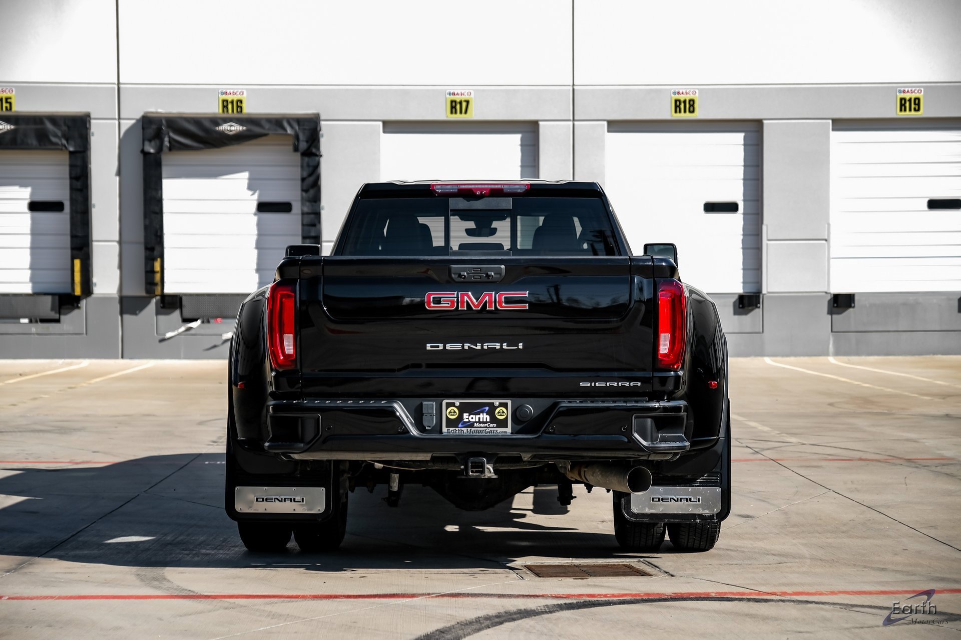 Used 2022 GMC Sierra 3500 Denali w/ Technology Package image 10