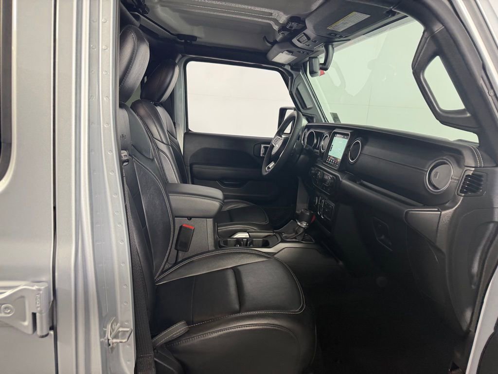 Used 2023 Jeep Wrangler Unlimited Sahara image 36