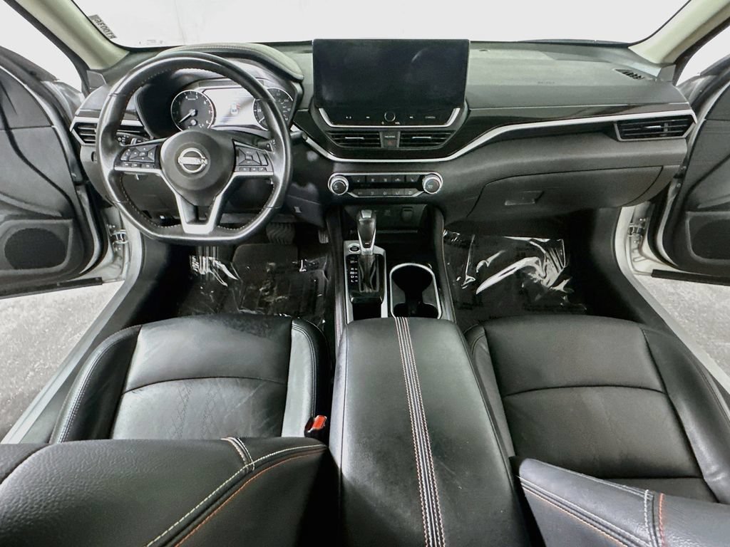 Used 2024 Nissan Altima 2.5 SR w/ SR Premium Package FWD image 18