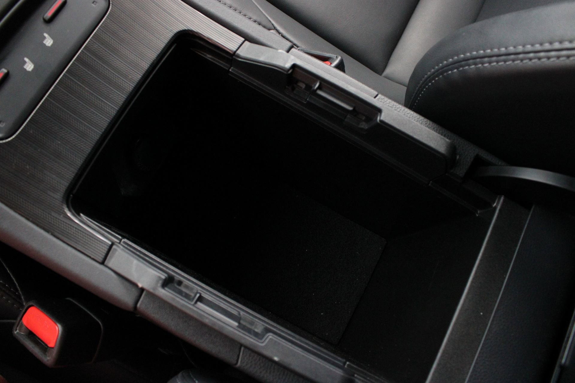 Used 2023 Toyota Venza Nightshade AWD/4WD image 45