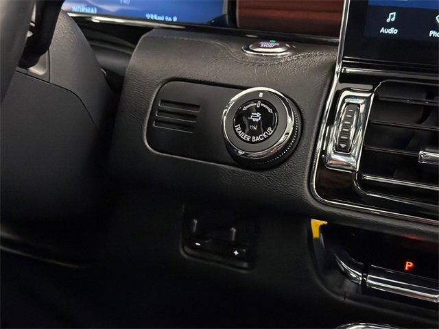 Certified 2023 Lincoln Navigator L Reserve image 33