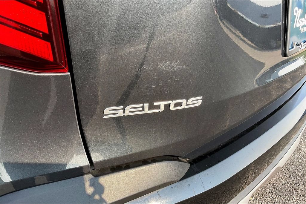 Used 2025 Kia Seltos S AWD/4WD image 31