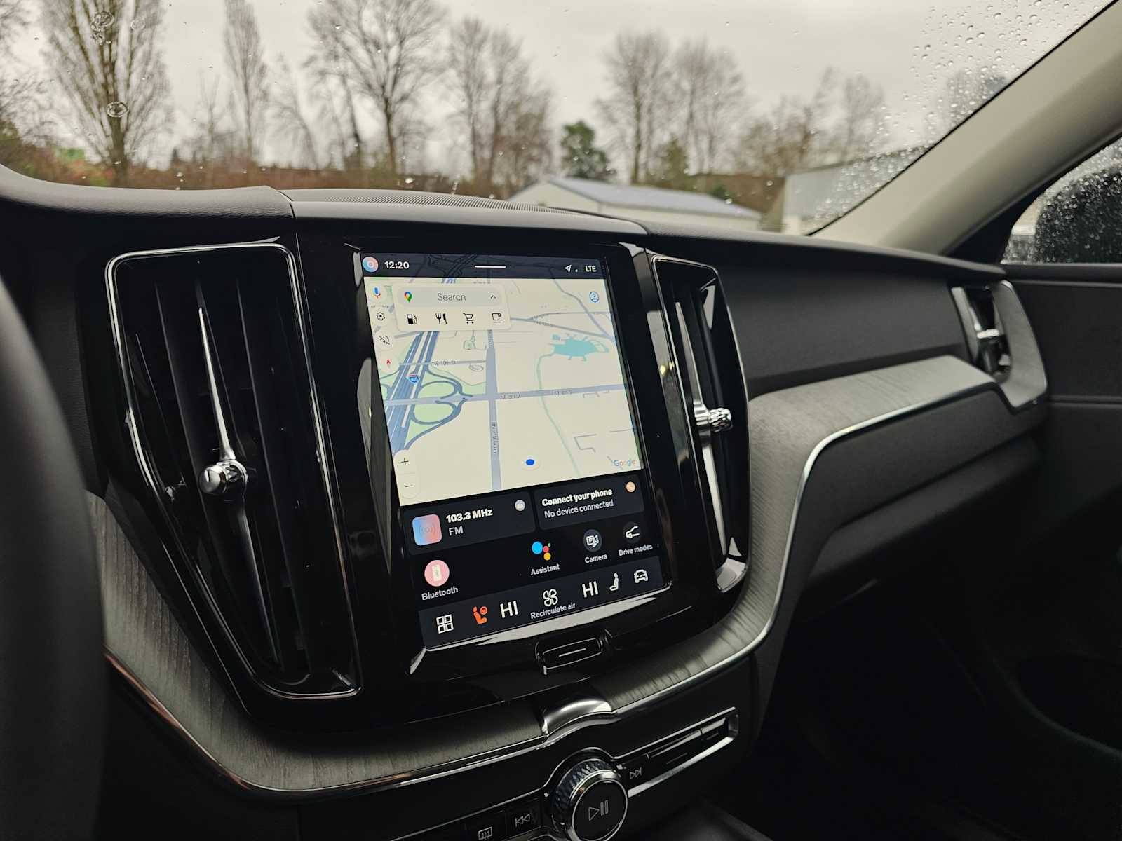 Certified 2025 Volvo XC60 B5 Plus image 28