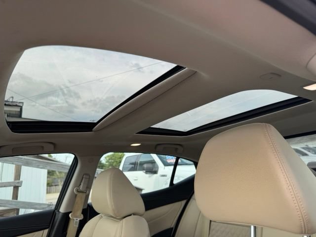 Used 2023 Nissan Maxima Platinum w/ Sport Mat Group FWD image 22