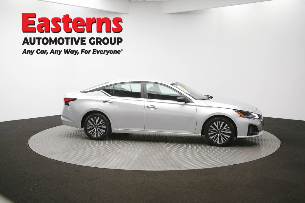 Used 2024 Nissan Altima 2.5 SV image 43