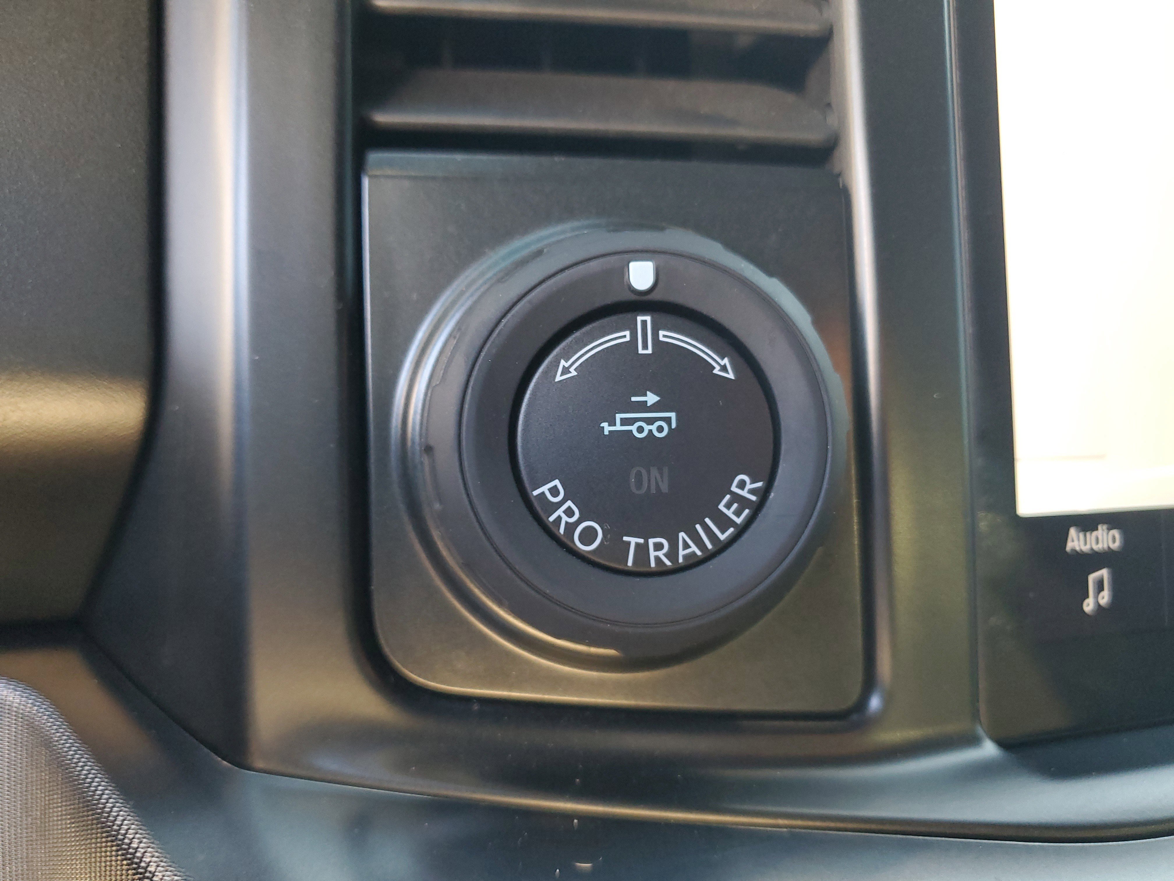 Used 2025 Ford F250 Platinum image 11