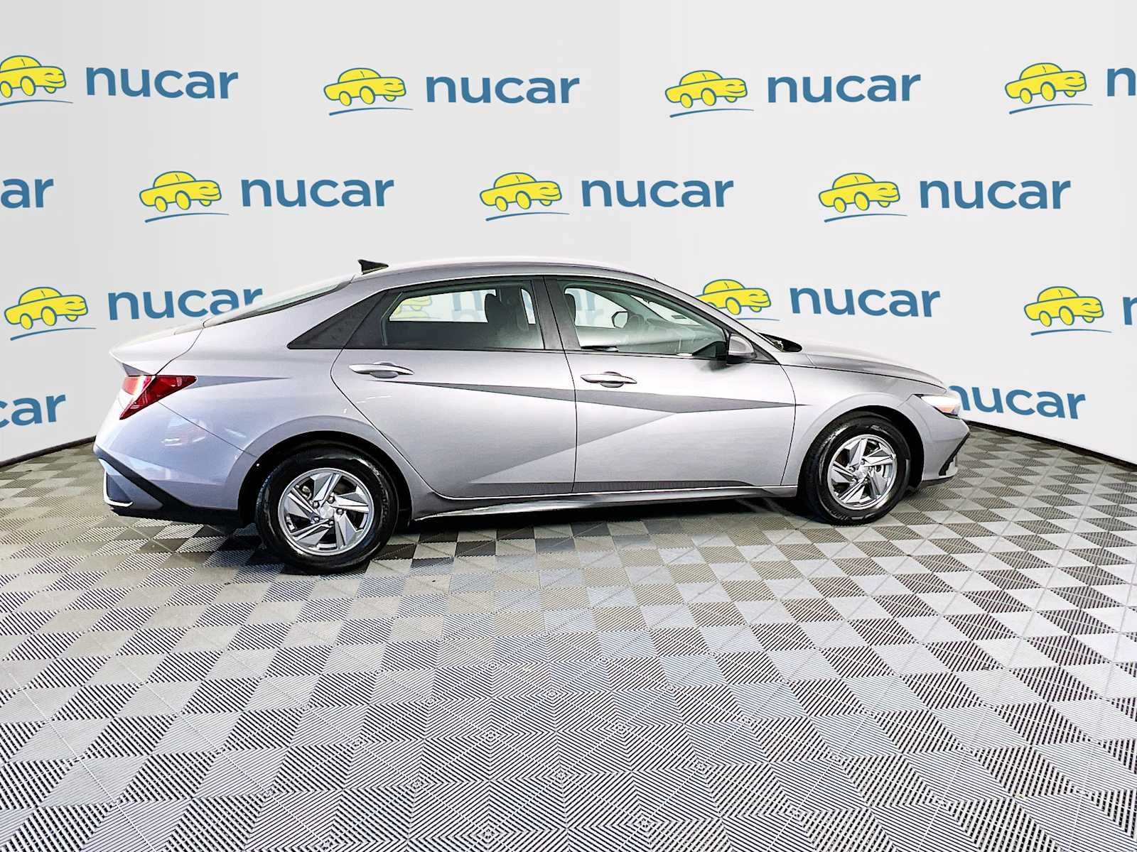 Certified 2025 Hyundai Elantra SE FWD image 8