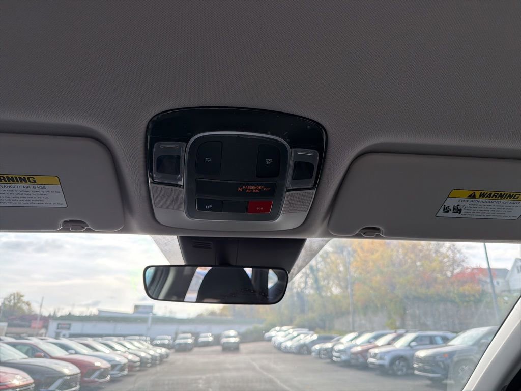 Used 2025 Hyundai Tucson SE image 19