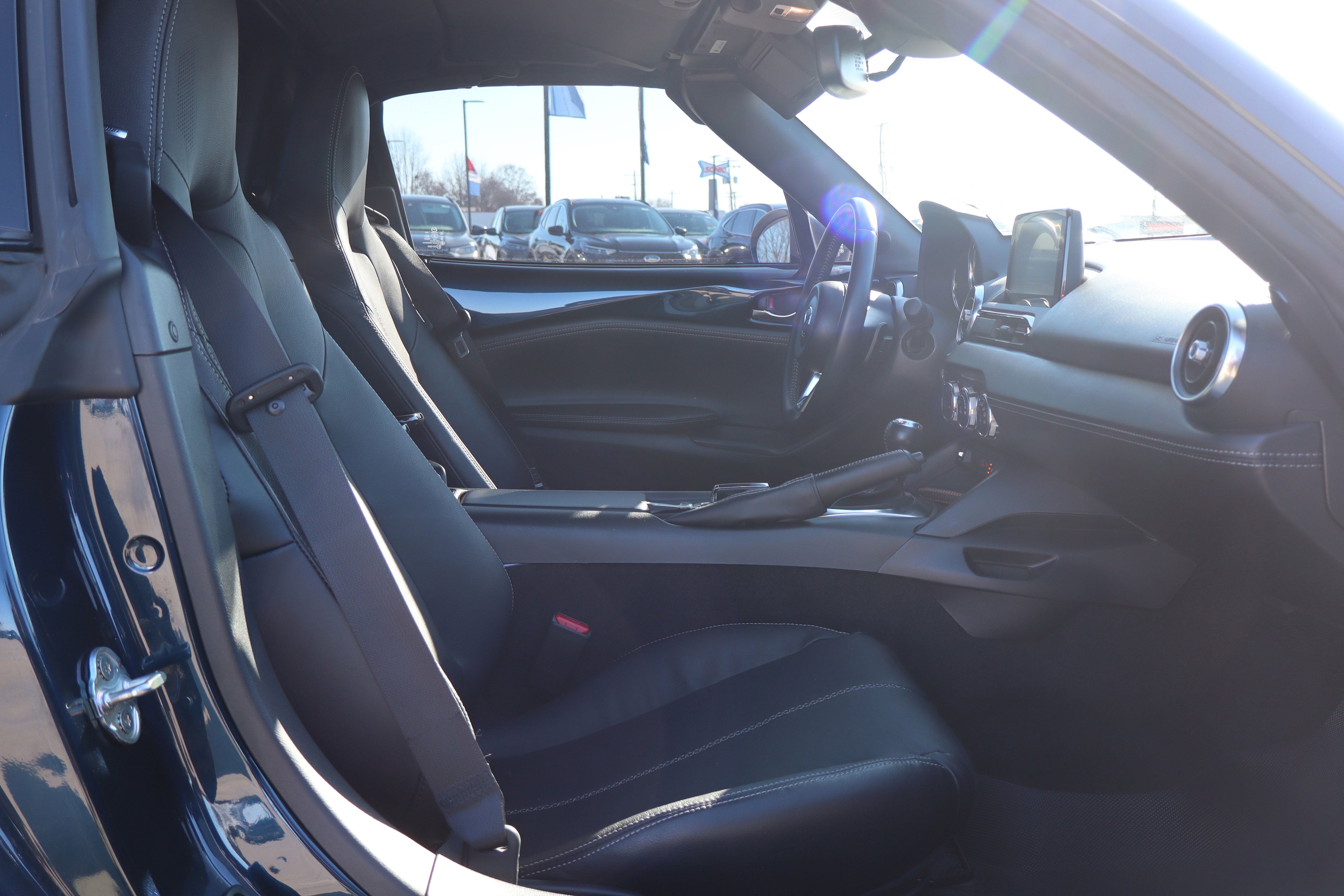 Used 2022 MAZDA MX-5 Miata RF Grand Touring image 10