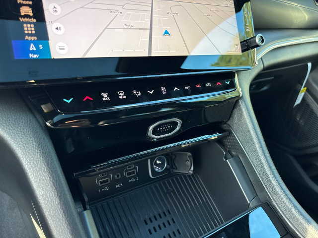 New 2027 Jeep Grand Cherokee Altitude AWD/4WD image 24