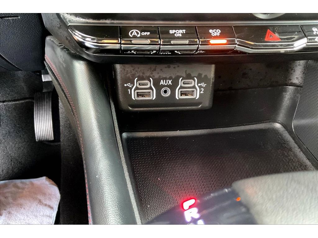 Used 2024 Dodge Durango GT image 35