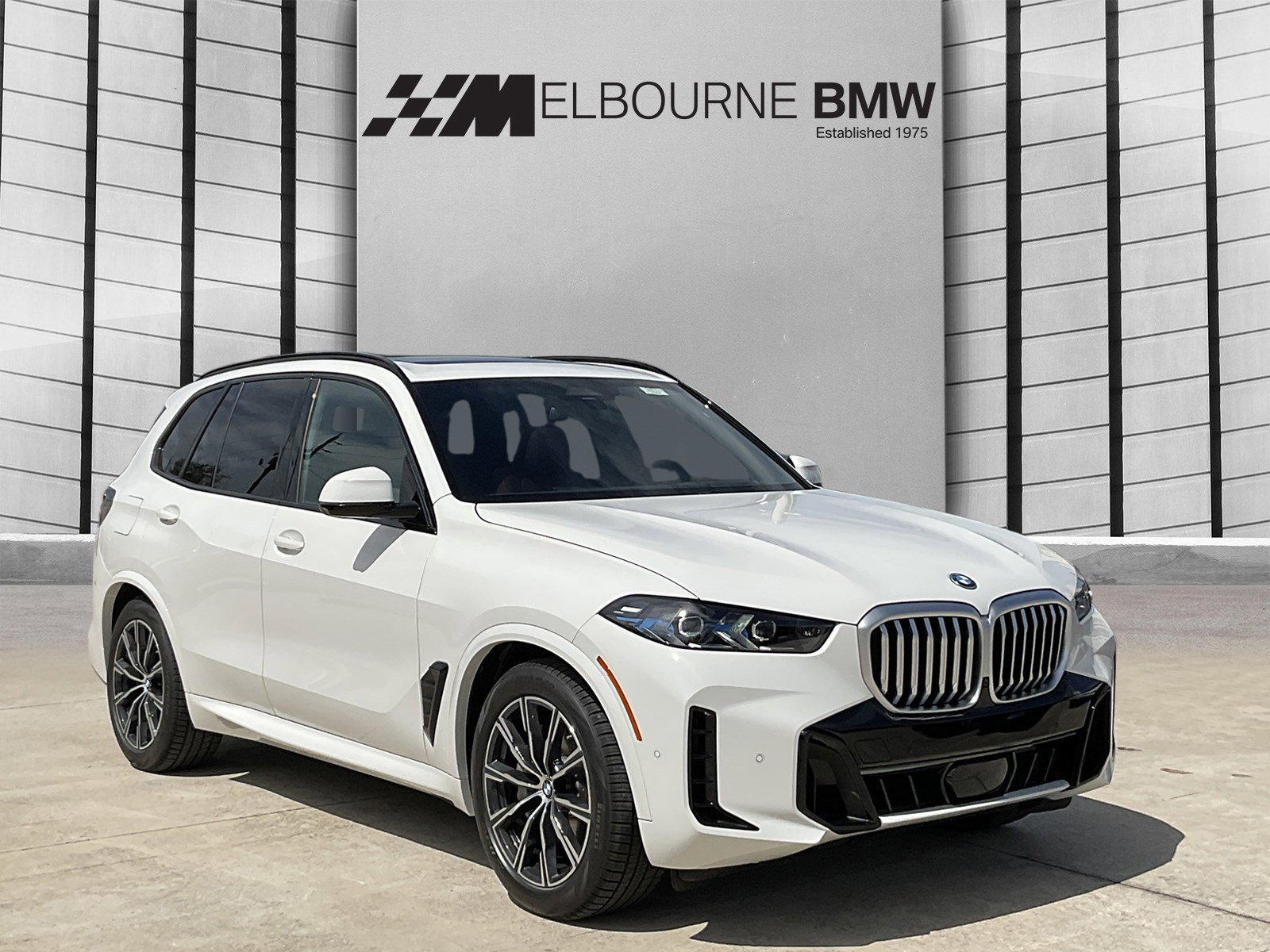 New 2026 BMW X5 xDrive50e w/ M Sport Package image 1