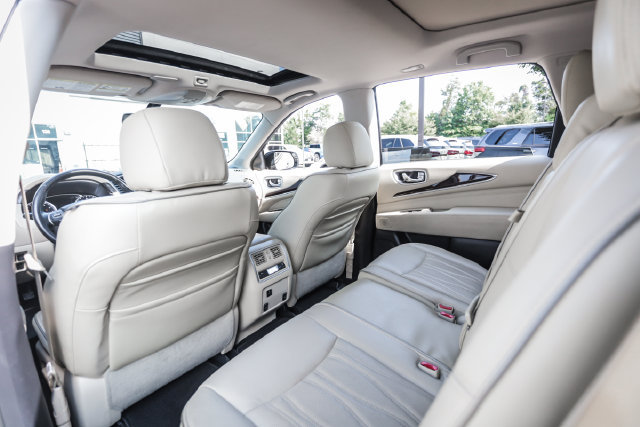Used 2017 INFINITI QX60 Luxe w/ Deluxe Technology Package AWD/4WD image 54