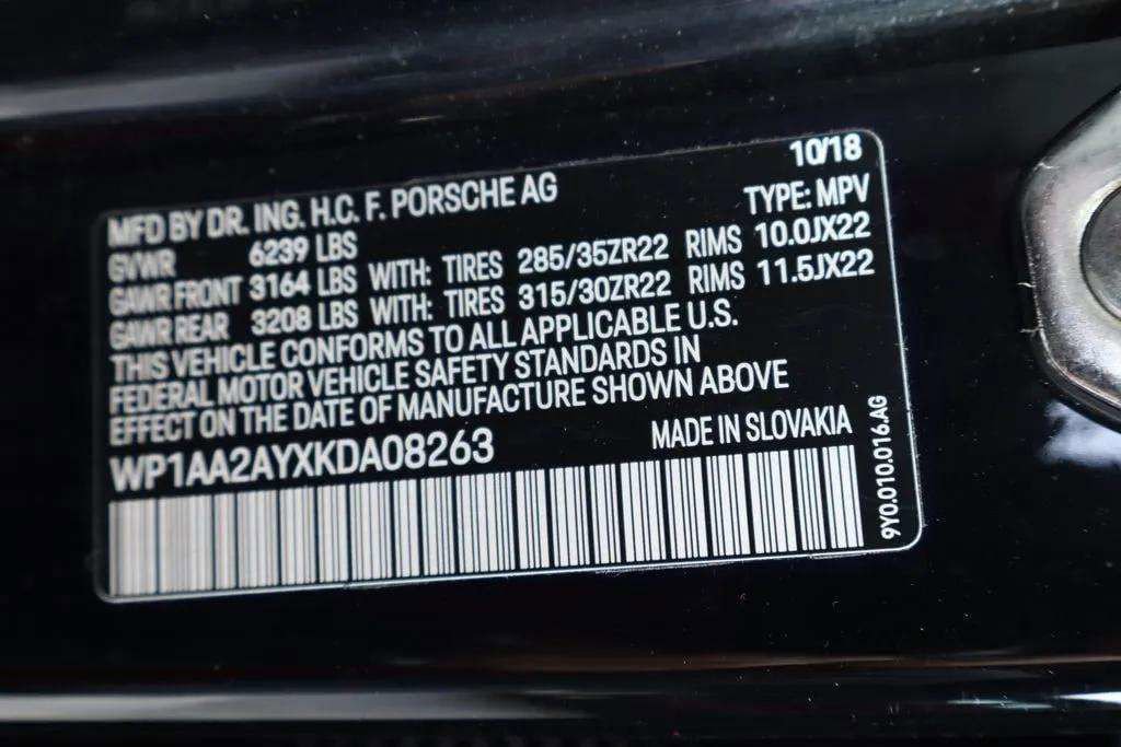 Used 2019 Porsche Cayenne Base image 34