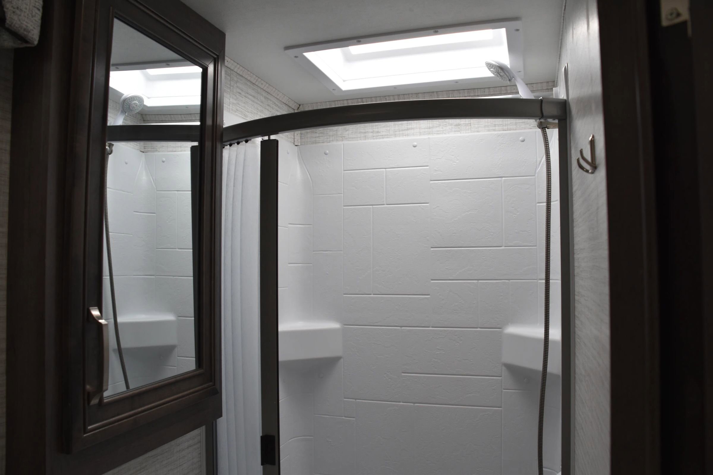 Used 2024 Ford E-450 and Econoline 450 Super Duty w/ Motorhome Prep Package RWD image 26