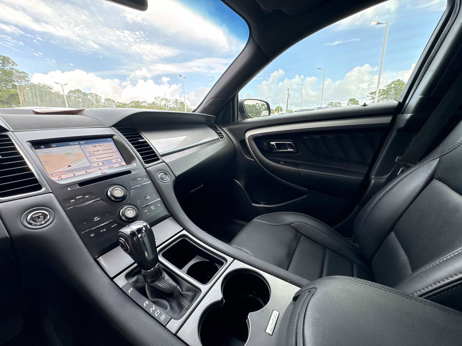 Used 2019 Ford Taurus SEL w/ Equipment Group 201A FWD image 26