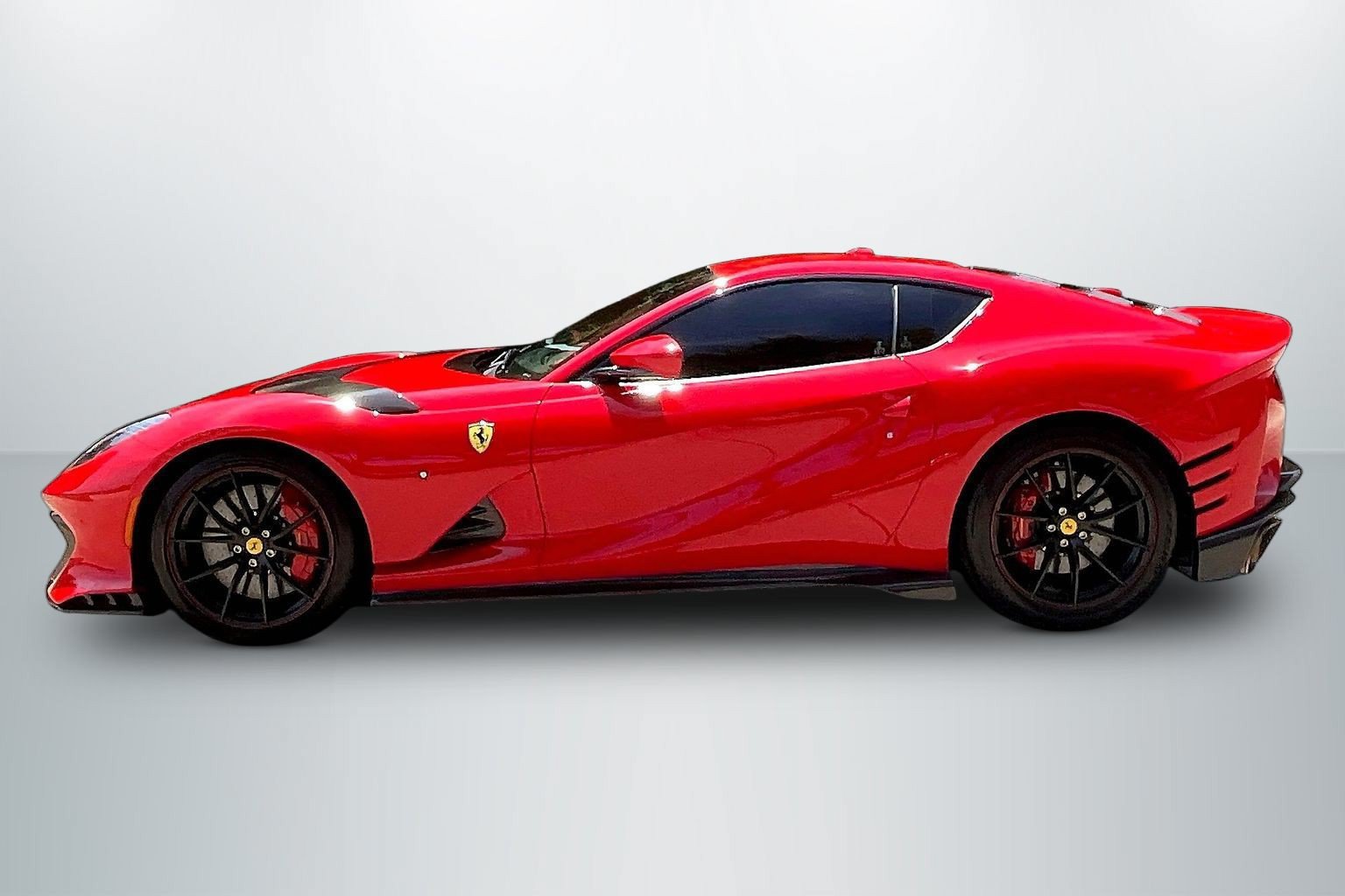 Used 2022 Ferrari 812 Competizione RWD image 8