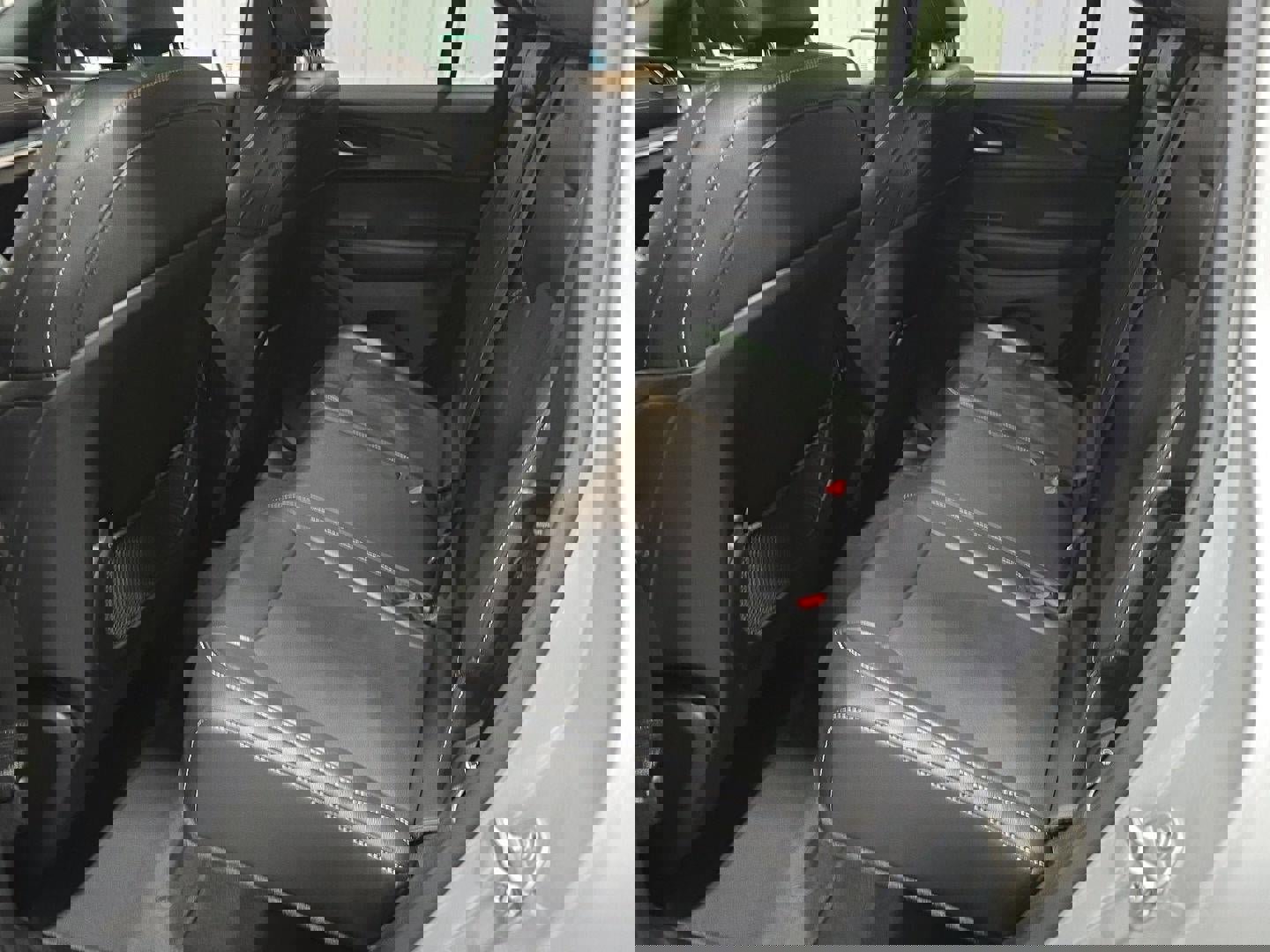 Used 2024 Jeep Grand Cherokee Altitude image 20