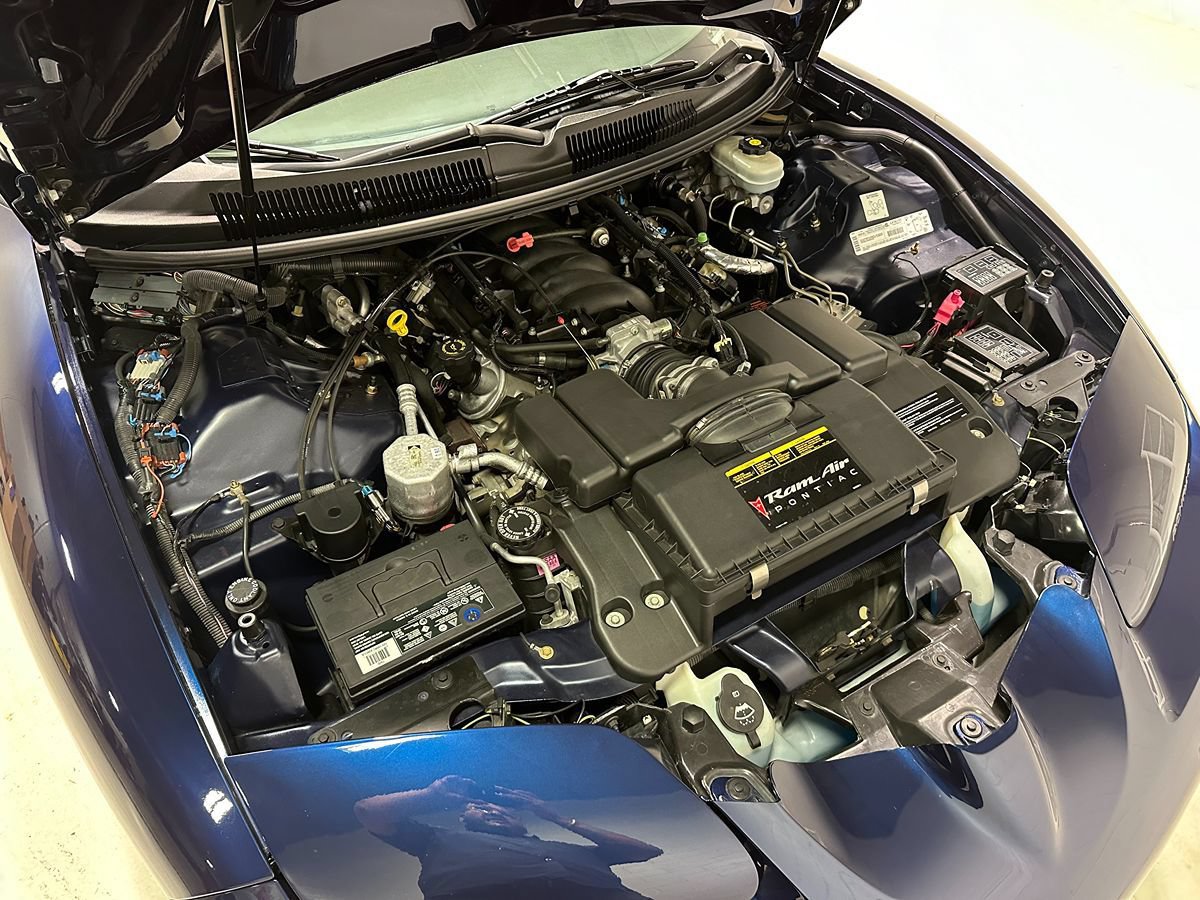 Used 2002 Pontiac Firebird Trans Am w/ SLP Firehawk Pkg RWD image 3